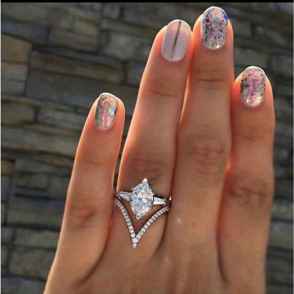 V-Shape Cubic Zirconia Decor Ring Water Drop Inverted Triangle Ring - Picture 1 of 5